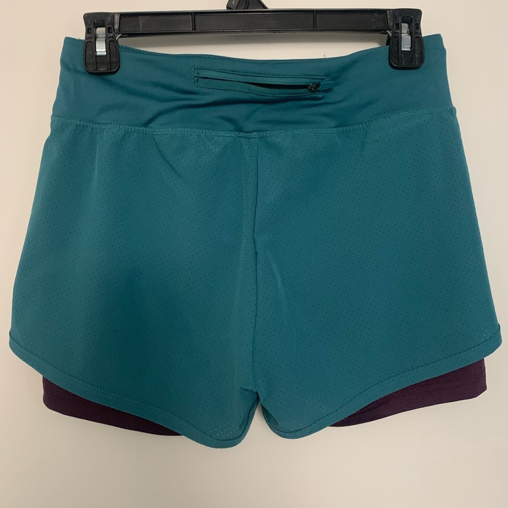 Diadora green athletic shorts with inner shorts (Size: S) - Picture 7 of 8
